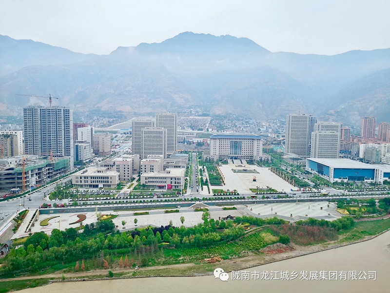 匠心傾注、喜封金頂——龍江?雙子座商住小區(qū)主體順利封頂